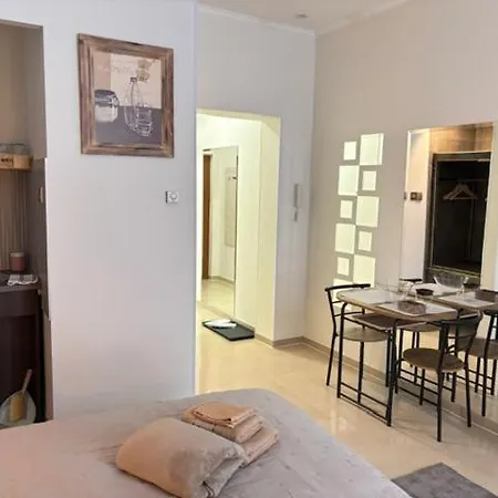 Bed & Breakfast Sobe Teatar 3 *