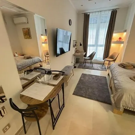 Sobe Teatar 3 Bed & Breakfast