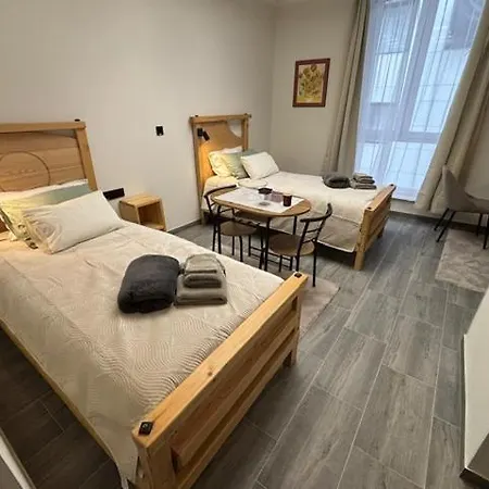 Sobe Teatar 3 Bed & Breakfast *