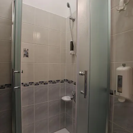 Sobe Teatar 3 Bed & Breakfast