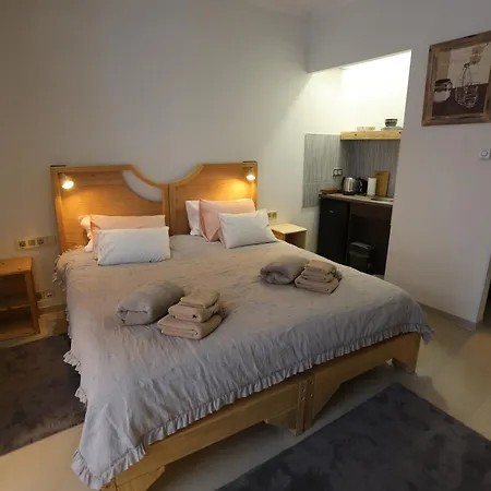 Bed & Breakfast Sobe Teatar 3 *